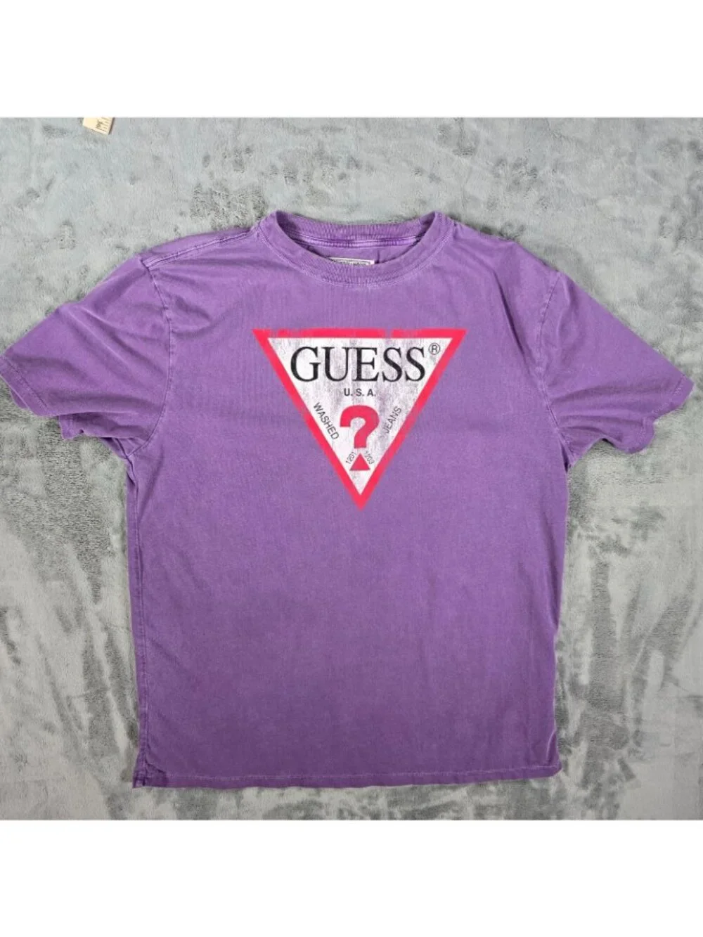 Y2K 2000s Guess Jeans Distressed Triangle Logo Purple Graphic T-Shirt (Medium) - Picture 11 of 14
